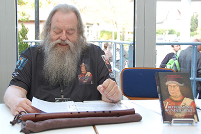 Lesung aus dem Roman »Roter Mund und wundes Herz«, BuCon, Dreieich 18.10.2025 Lesung aus dem Roman »Roter Mund und wundes Herz«, BuCon, Dreieich 18.10.2025